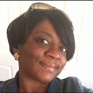 Meet your Posher, Myra